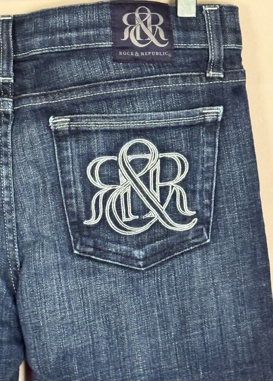 ROCK & REPUBLIC Kasandra Boot Cut Women's Size 29 Denim Blue Jeans Distressed